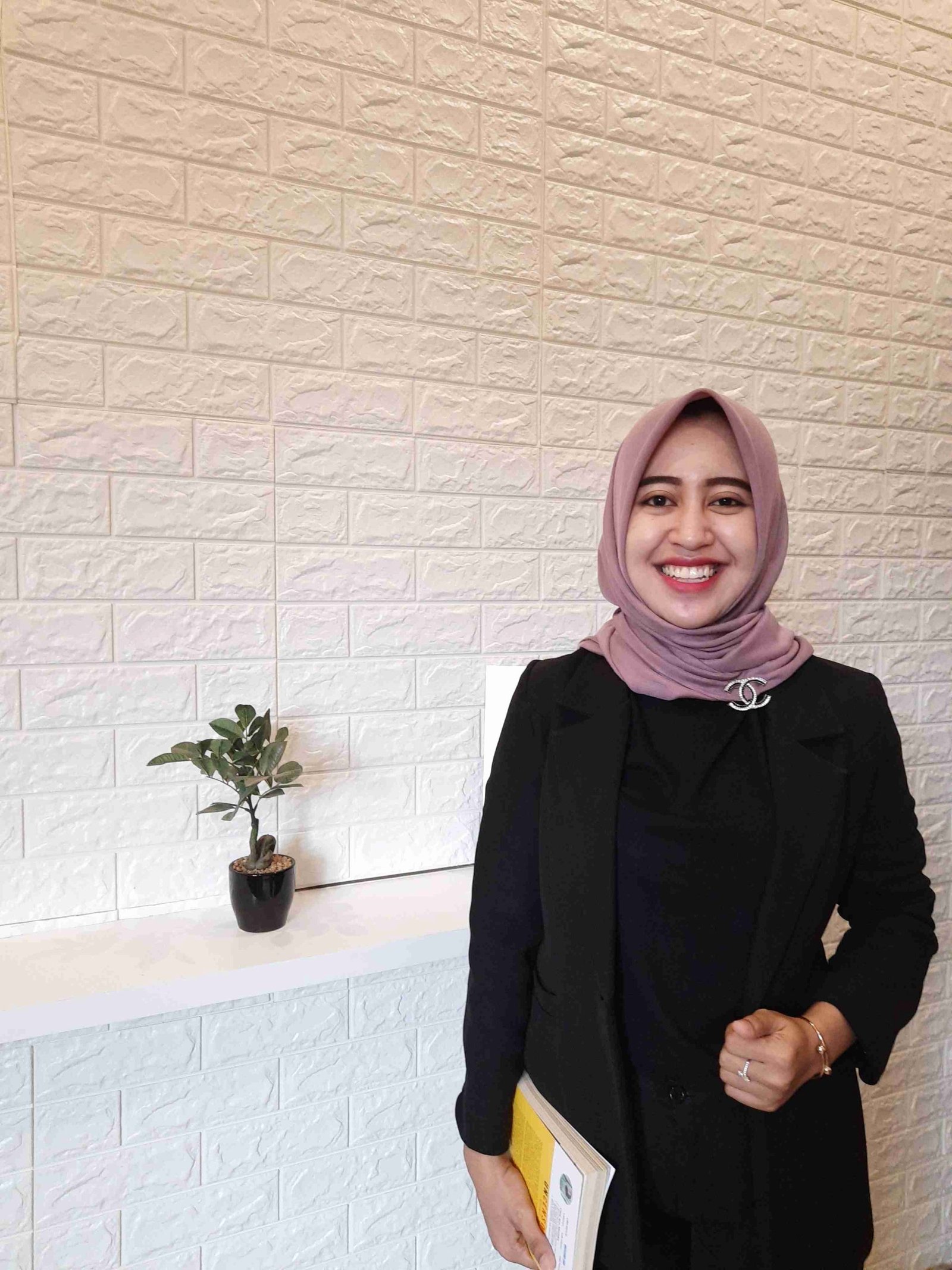 Biografi Konsultan Spiritual Rumah Tangga – Mbak Meida